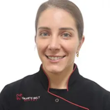 Dr Larissa Scanagatta@2x
